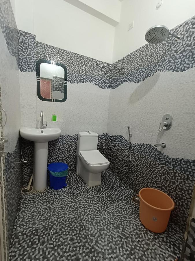 ורנאסי Saraswati Palace מראה חיצוני תמונה