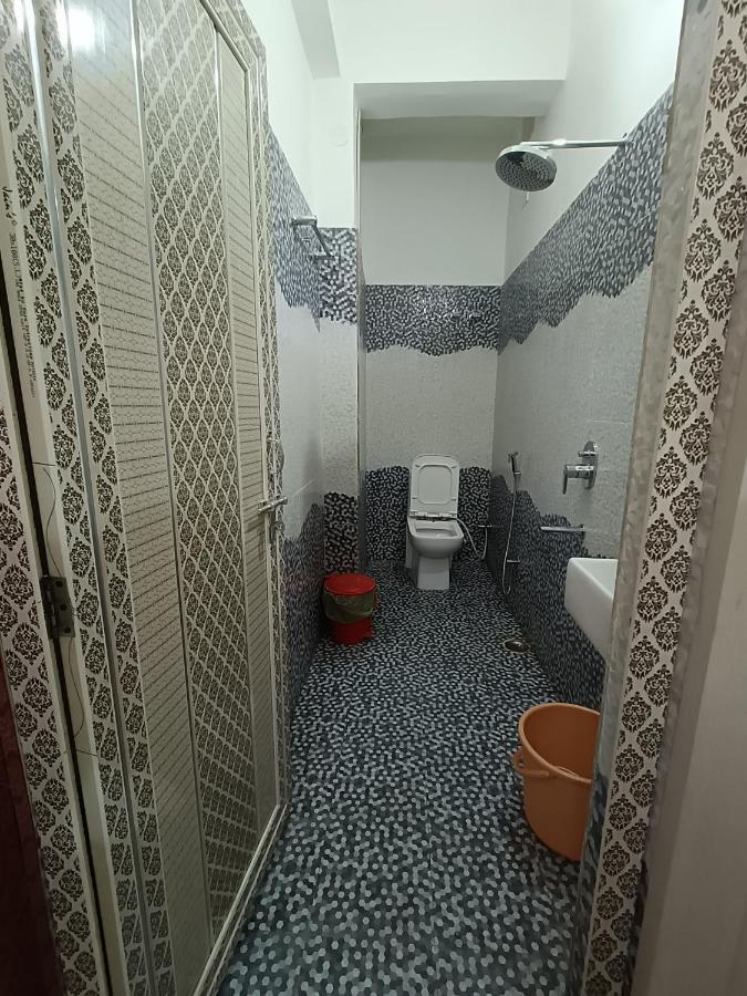 ורנאסי Saraswati Palace מראה חיצוני תמונה
